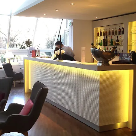 Mercure Montparnasse Pasteur Parigi
