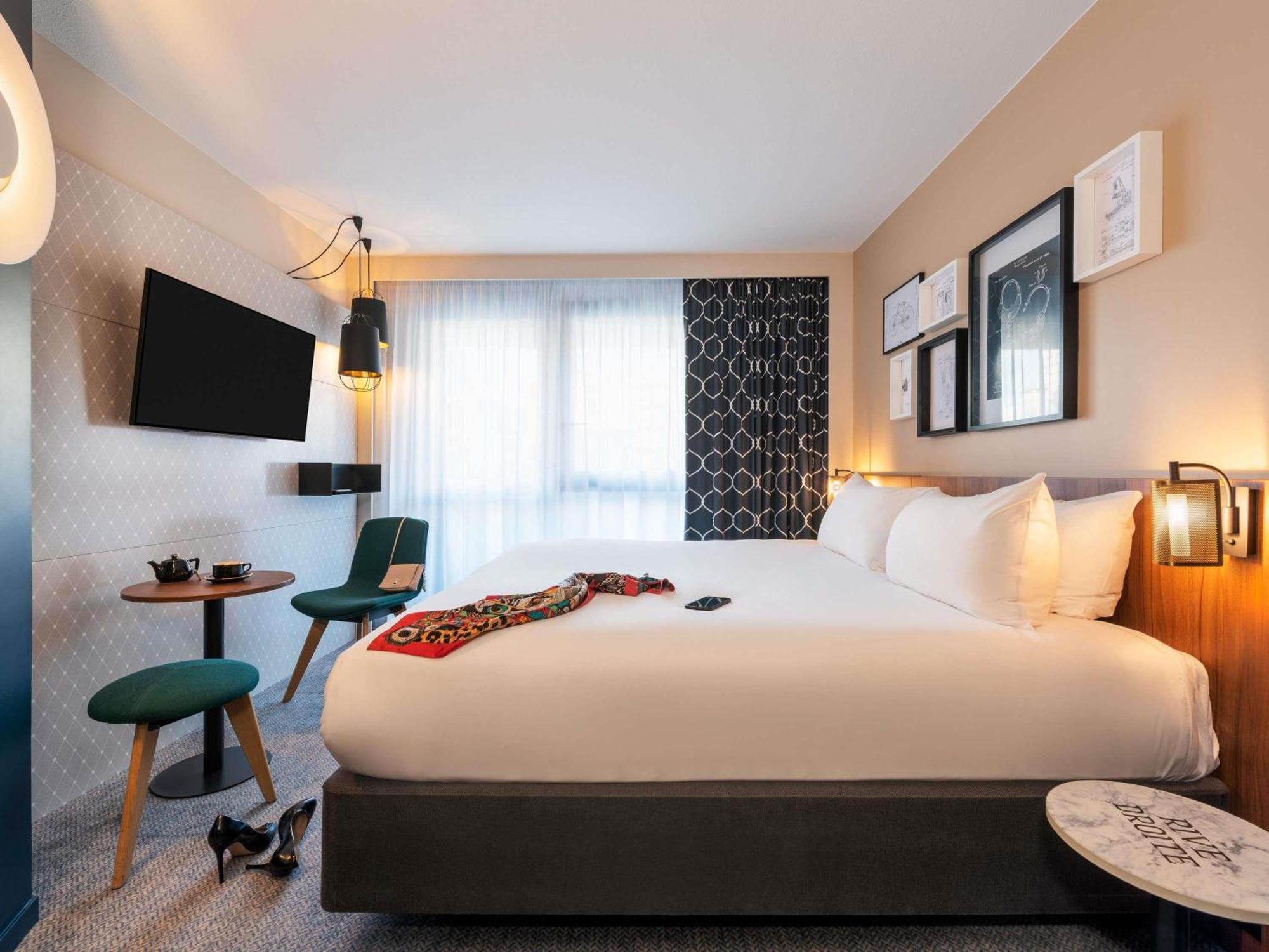 Hotel Mercure Montparnasse Pasteur 4*