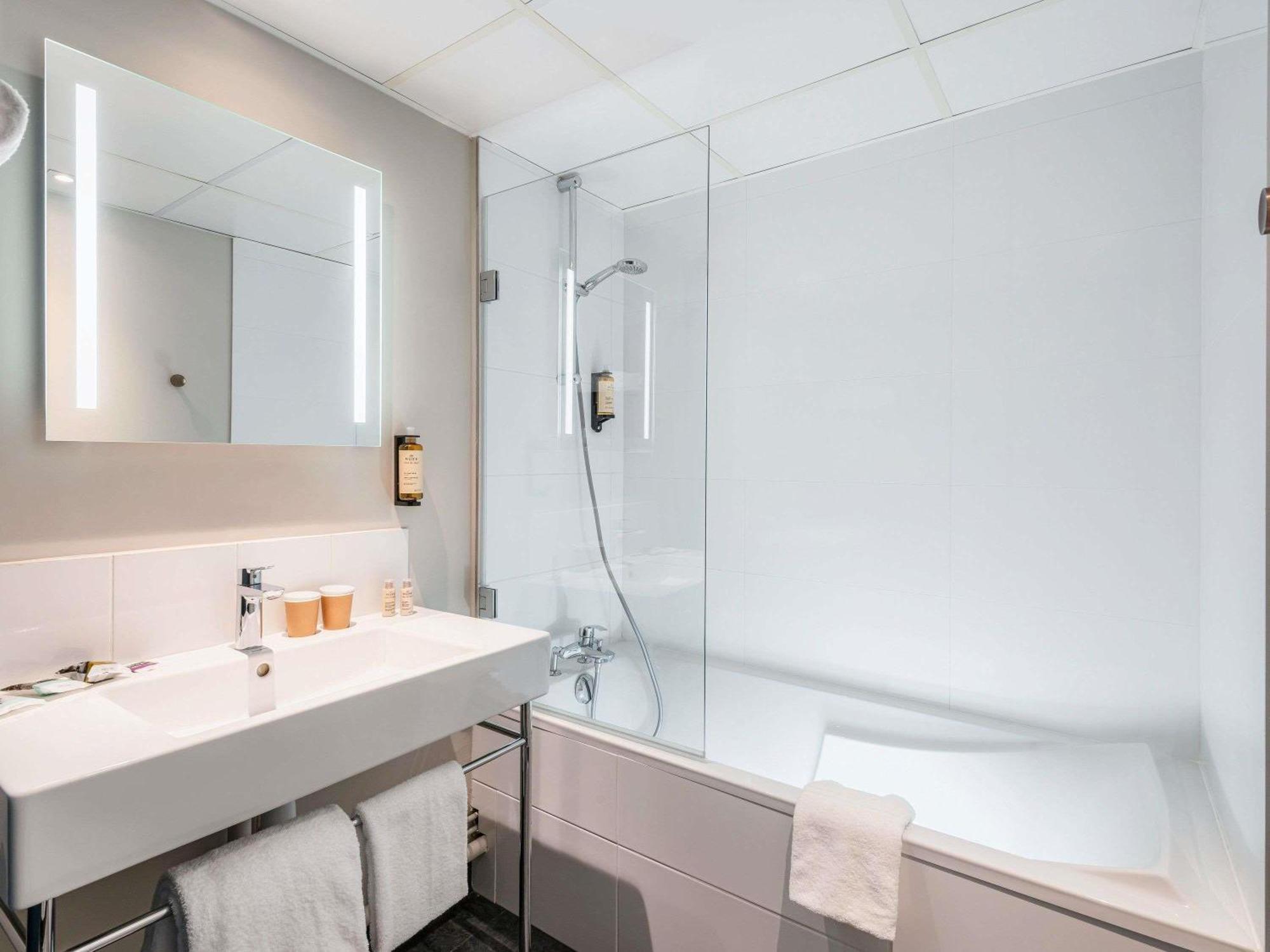Mercure Montparnasse Pasteur 4* Parigi