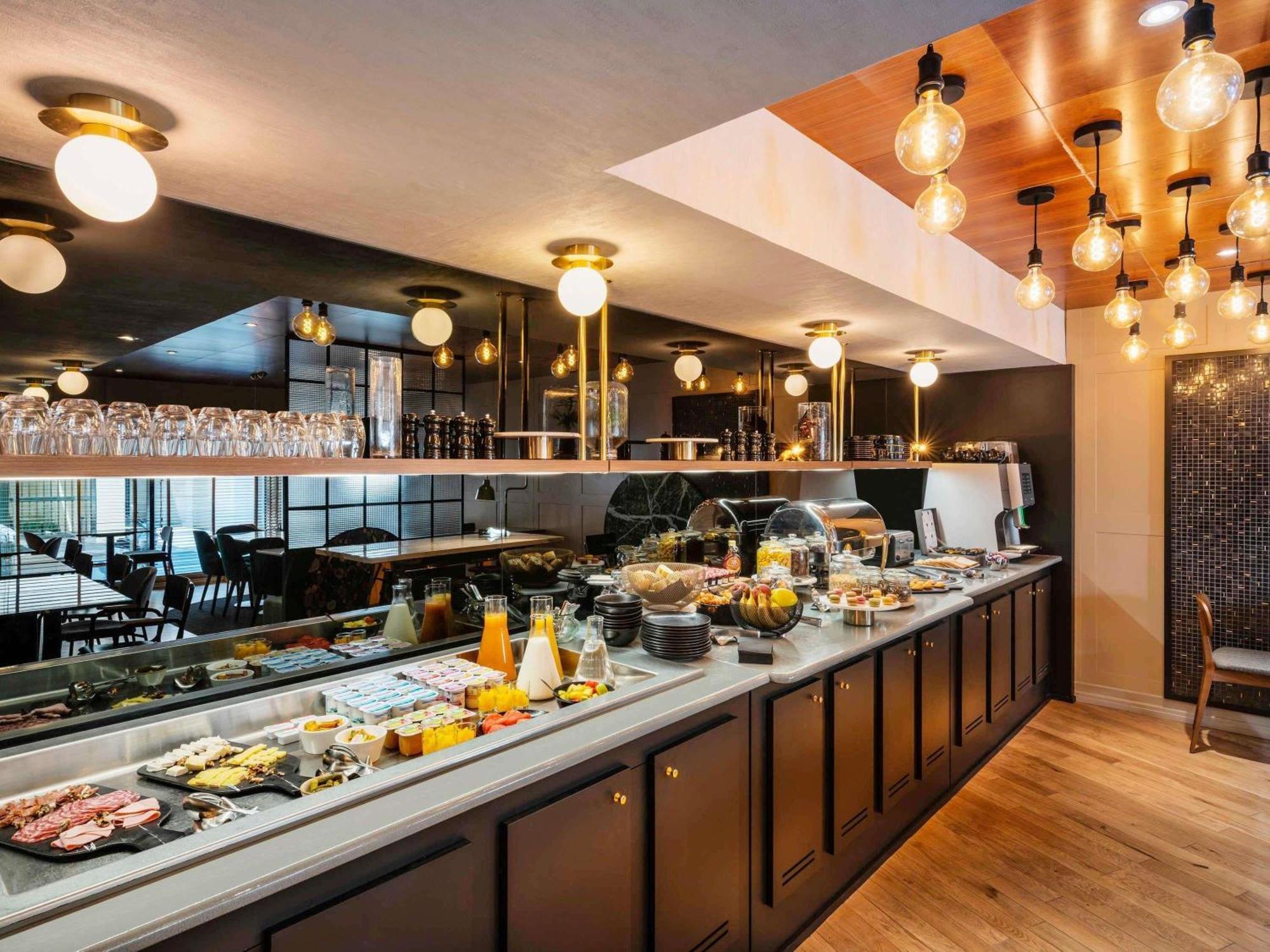 Mercure Montparnasse Pasteur Hotel Parigi