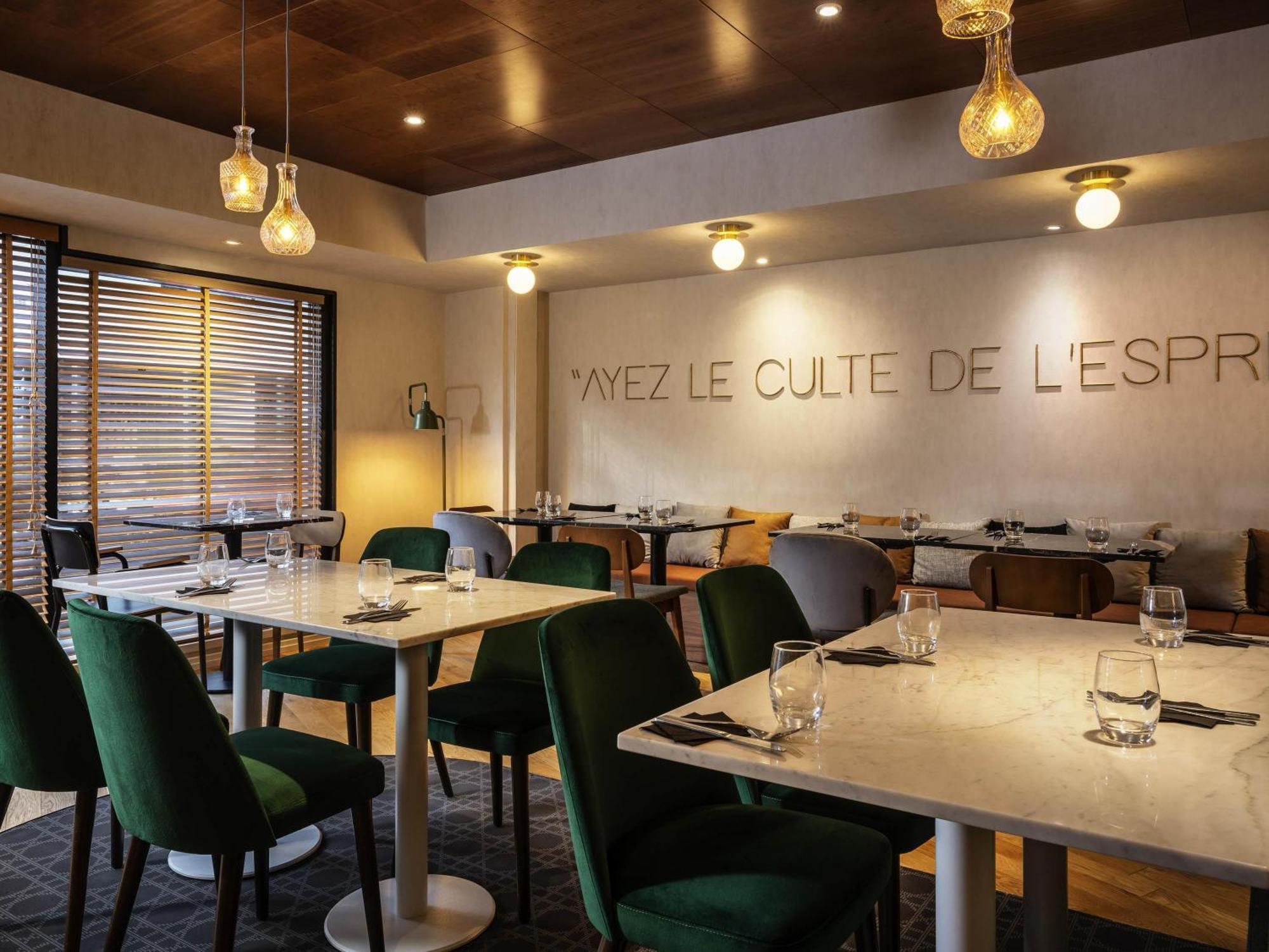 Hotel Mercure Montparnasse Pasteur Parigi
