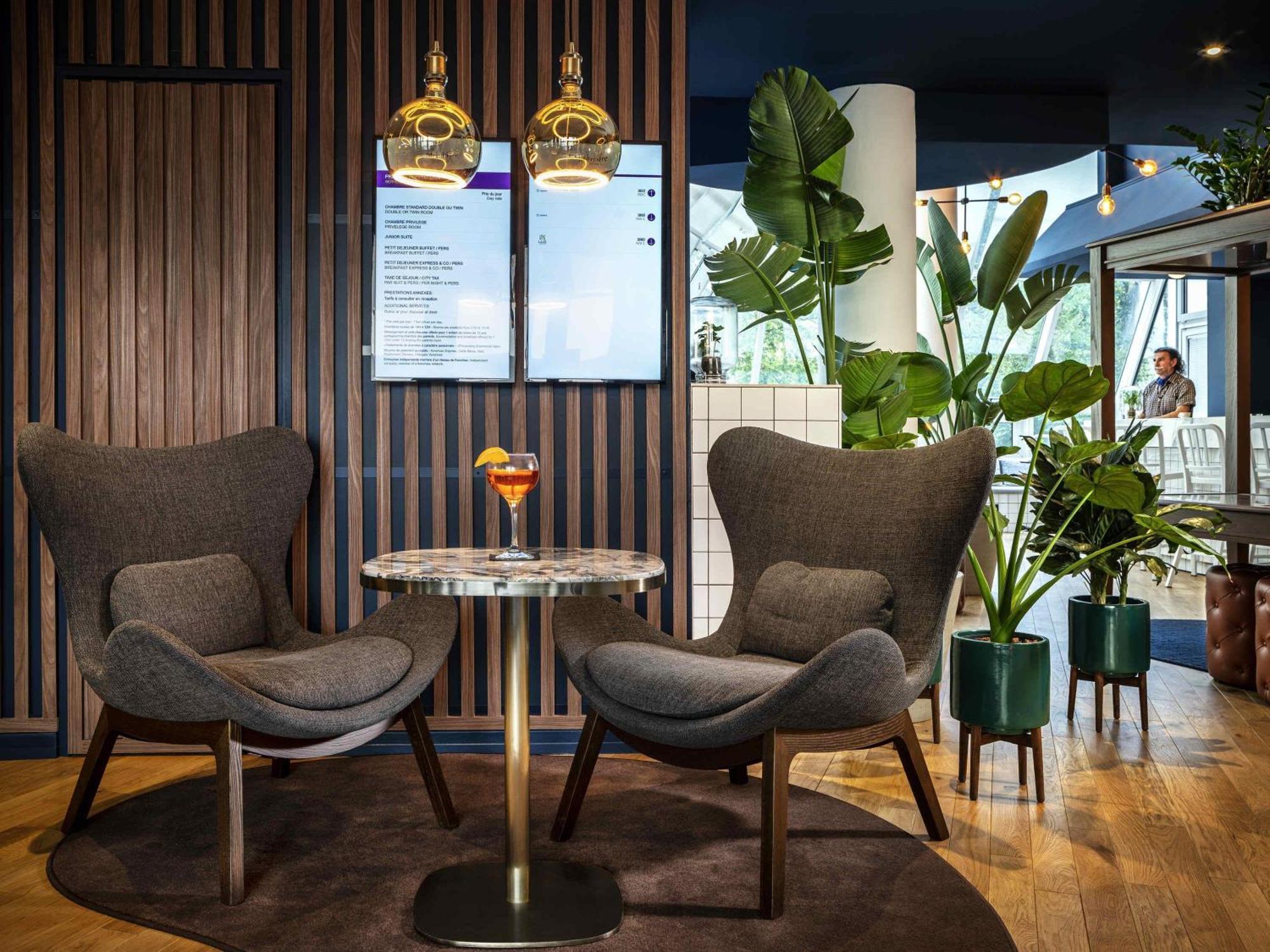 Mercure Montparnasse Pasteur Hotel